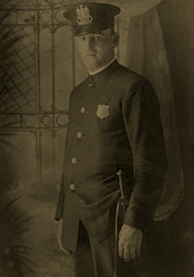 Unidentified_Officer_1920s.jpg